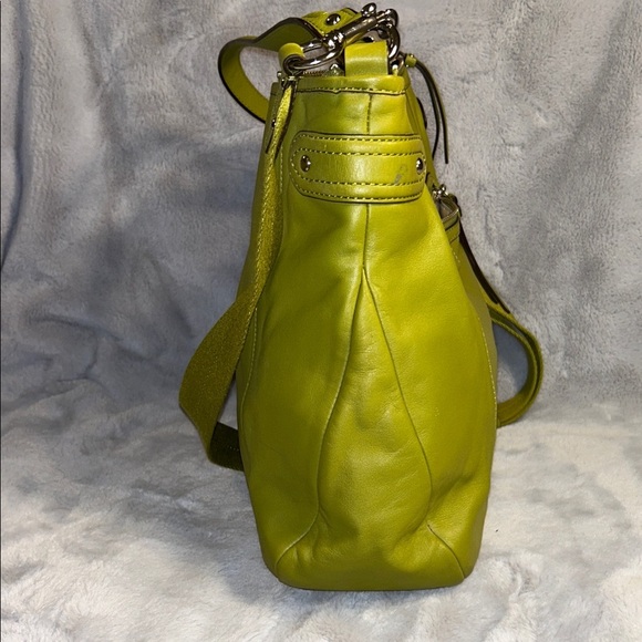 COACH F 23937 Pistachio Green Leather Shoulder Bag With Crossbody Strap - Picture 4 of 12